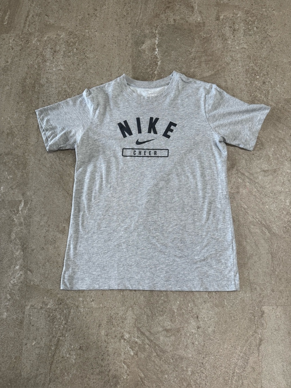 Nike Cheer Dri-Fit Graphic T-Shirt Youth XL Heather Gray Short Sleeve Tee
